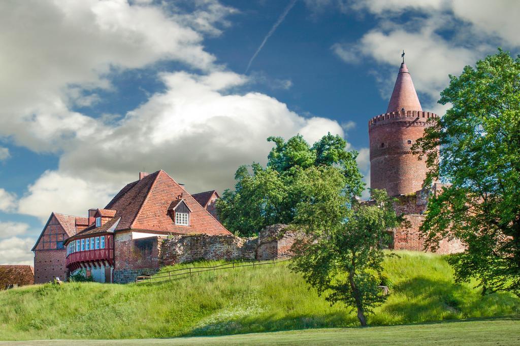 Hotel zur Burg Burg Stargard Exterior foto